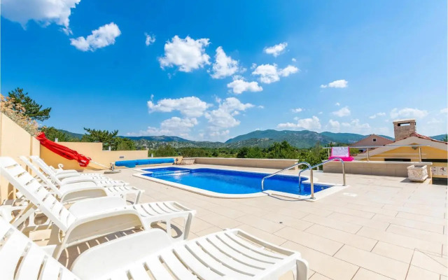 Holiday home Neoric 2