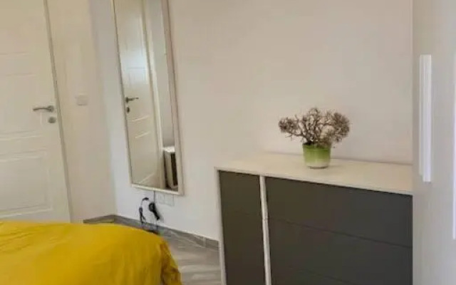 Sliema, Stylish 1 Bedroom Apartment with Parking.