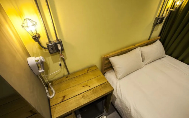 Taichung Loft Hostel - Yizhong
