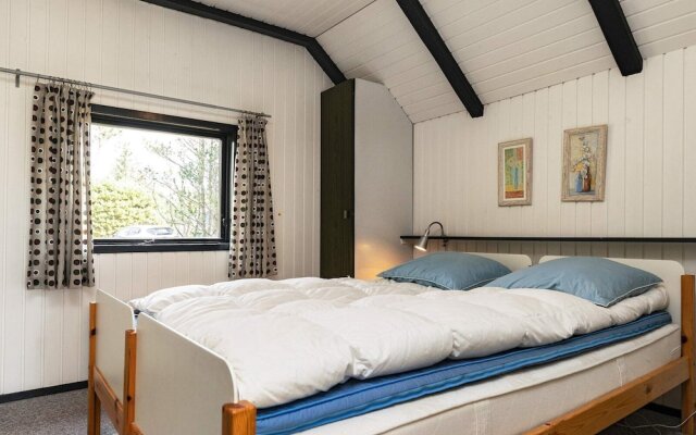 6 Person Holiday Home in Blavand