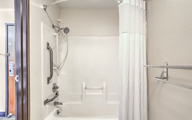 Days Inn Le Roy/Bloomington Southeast