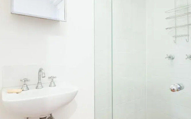 Charming Centrally Located 2 Bedroom Accommodation