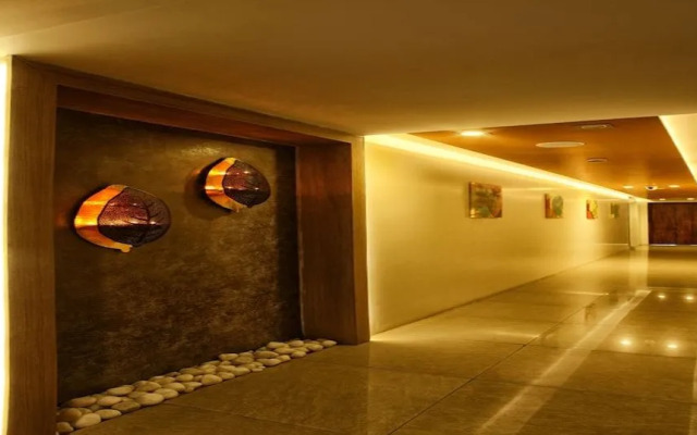 Nidhivan Sarovar Portico