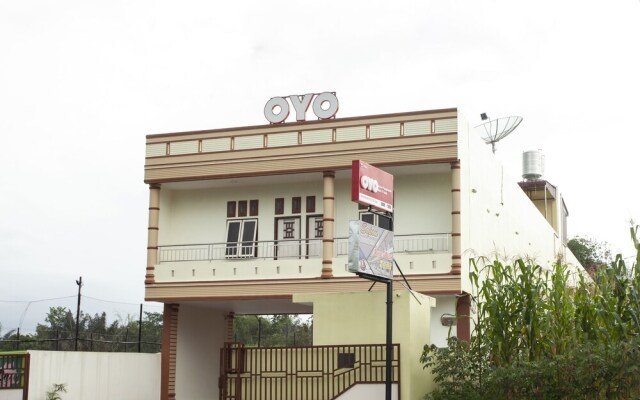 Sopou Penginapan Rinal & Tuah by OYO Rooms