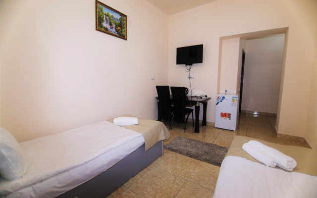 Comfort House Hotel - Image 5
