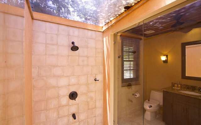 Jet Luxury at Langosta BeachResortVillas