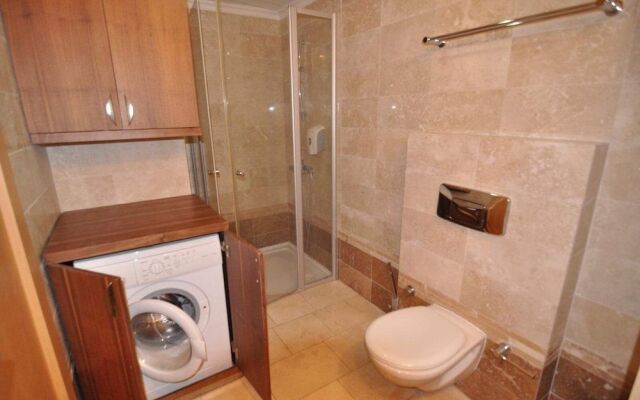 Gold City Apartment