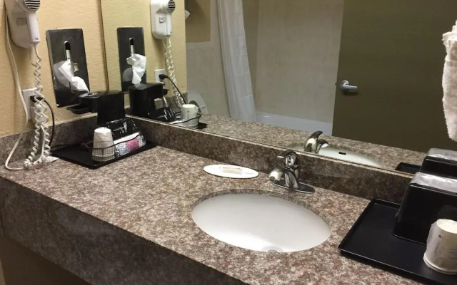 Red Lion Inn & Suites Iah Airport East