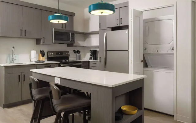 WaterWalk Extended Stay by Wyndham Jacksonville Deerwood Pk