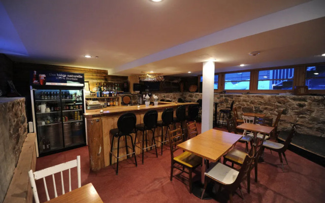 Auberge jeunesse de Saguenay - La Maison Price