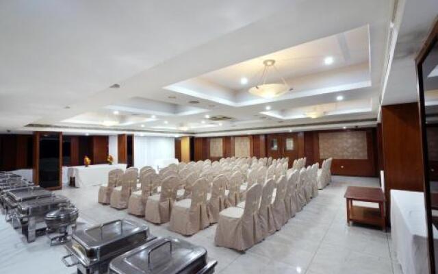 Hotel Geetha Regency