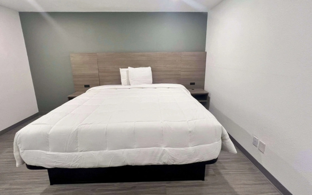 Rodeway Inn Mineola