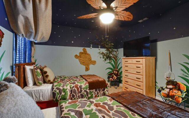 Storey Lake-5 Bedrooms home w/pool-1650ST