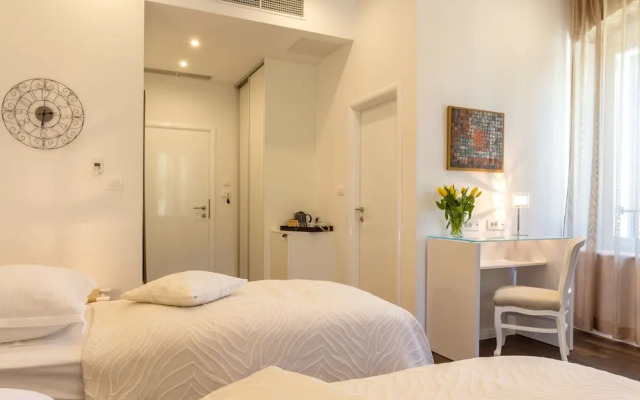 Staytosee - Diocletian's Rooms