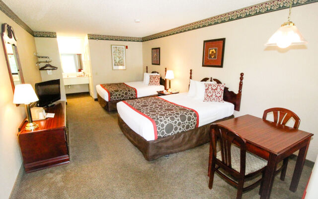 Hilltop Inn & Suites - North Stonington