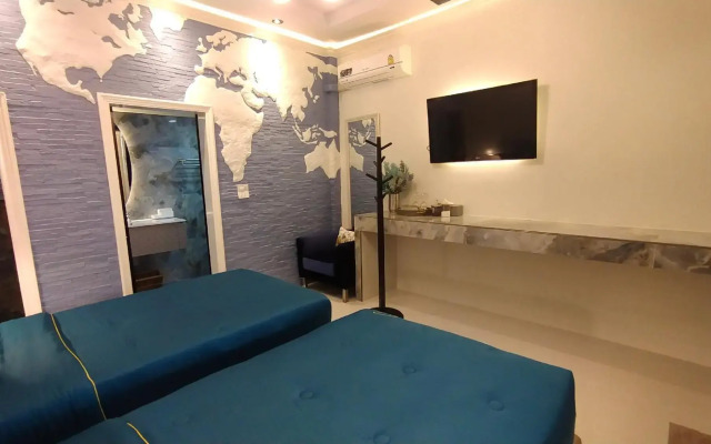 Palm Sweet Hotel