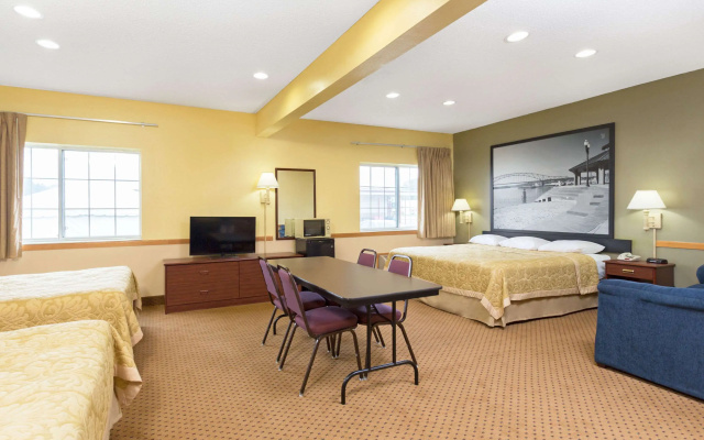 Super 8 By Wyndham Osage
