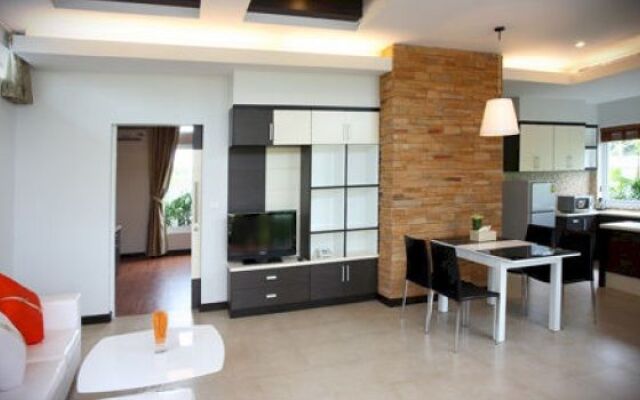 Tachawan Resort & Restaurant