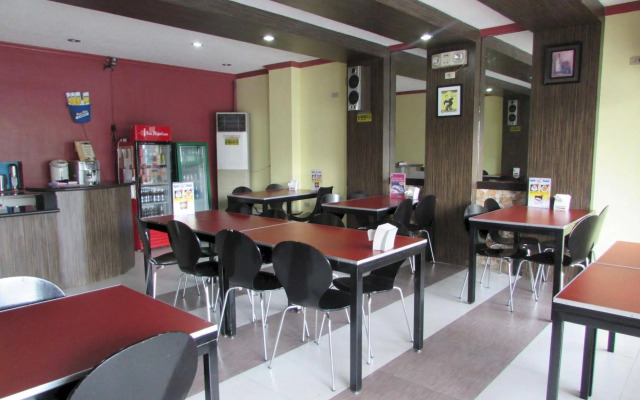 Oyster Plaza Hotel