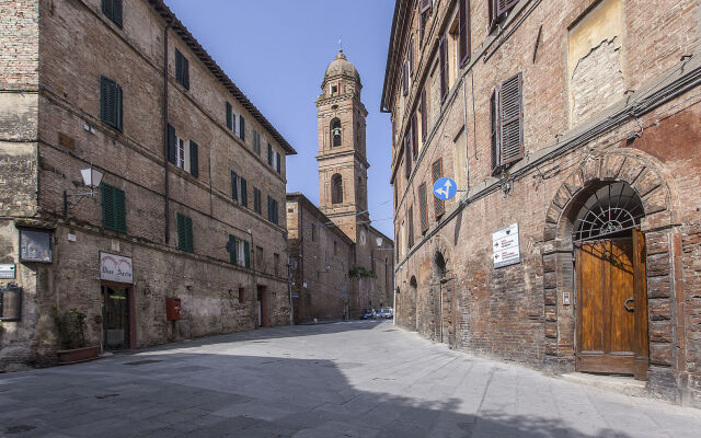 Il Chiostro del Carmine