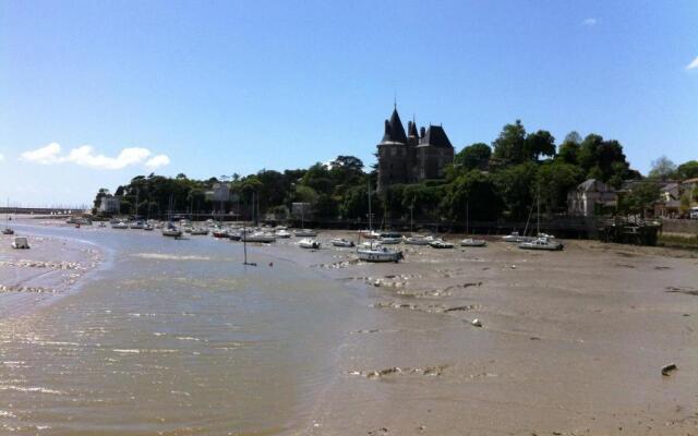 Brit Hotel Les Alizés