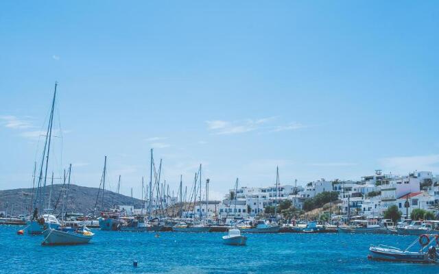 Chill & Co. Serifos Island