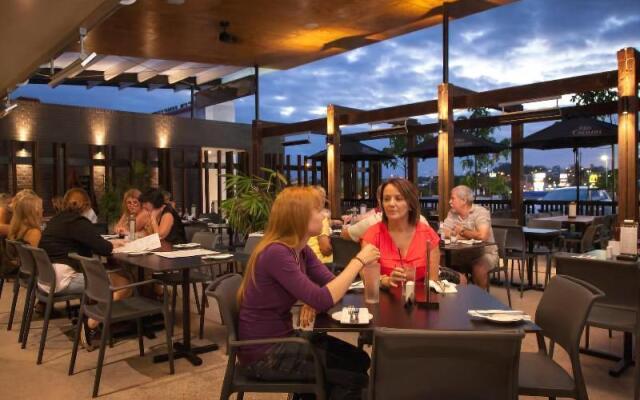 Browns Plains Hotel