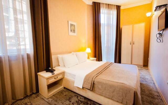 Hotel Sharden