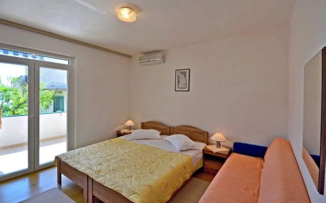 Apartments and Room Marin