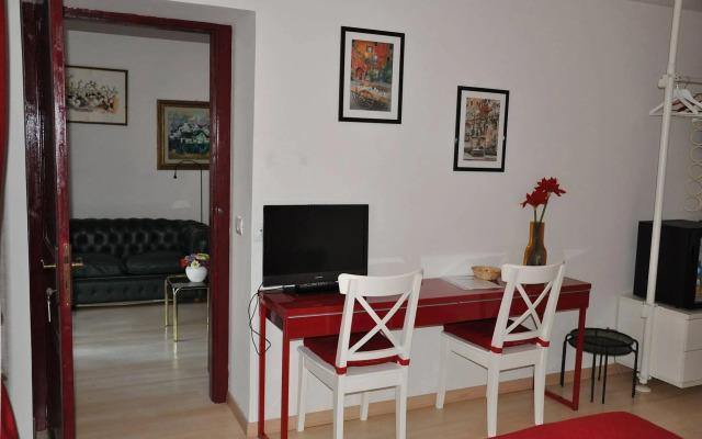 LHG Comfy Rooms