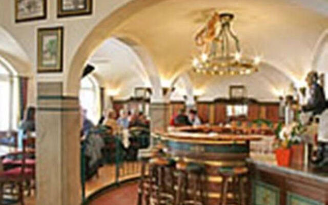 Hotel Lebzelter