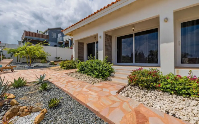 Caribbean Charm Serene Santa Lucia Sunny Pool