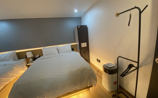 The Leeds Hotel