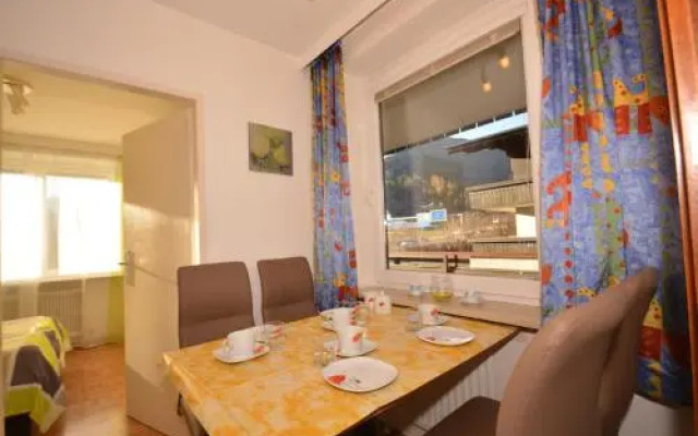 LOW BUDGET Apartment Areit Lozano by Apartments Ged