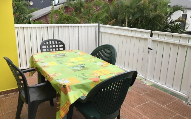 Studio In Saint Joseph With Shared Pool Furnished Terrace And Wifi 6 Km From The Beach