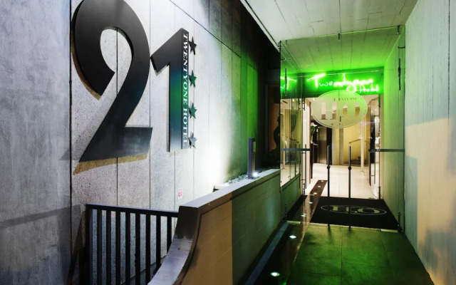 Hotel Twenty One 