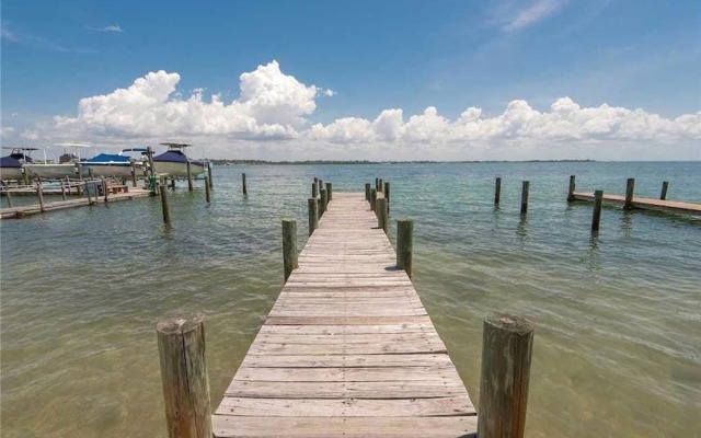 Coastal Horizons Apartment 6