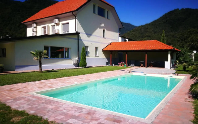 Apartments Volče