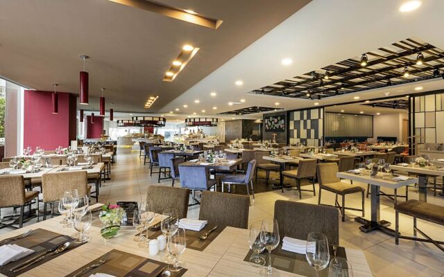 Novotel Suites Hanoi