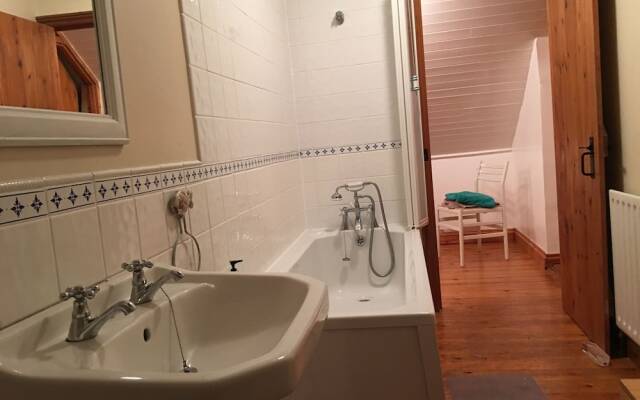 Quaint 4 Bed Barn Conversion Barnhouse Starshinezz