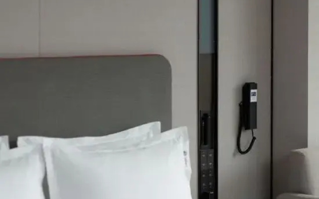 Holiday Inn Express Bazhong Center