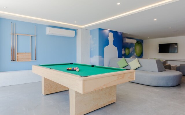 LUXURY 1-bdr -ROOFTOP POOL-GYM-PARK G310