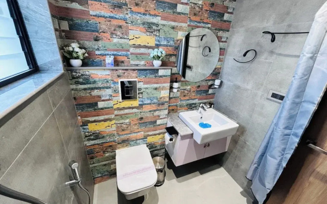 Hotel Meena Aurum Inn