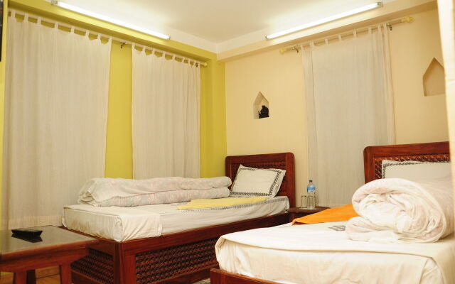 Sunny Guest House and Cafe