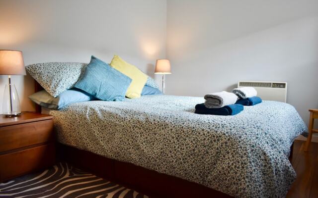 Central Dublin 1 Bedroom Apartment