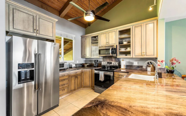 Keauhou Kona Surf & Racquet Club #5-303