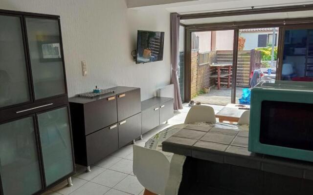 Aigues-Mortes - Agreable T.2 - (+ de 40m² )