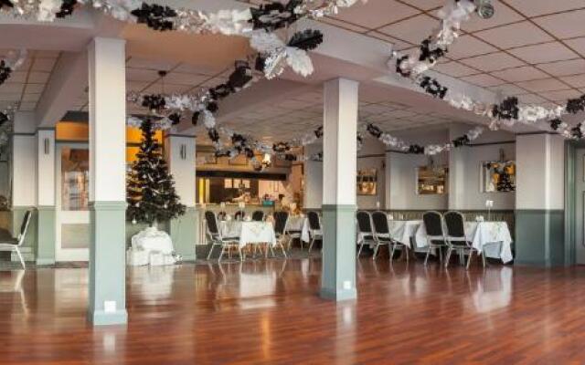 Monterey Beach Hotel