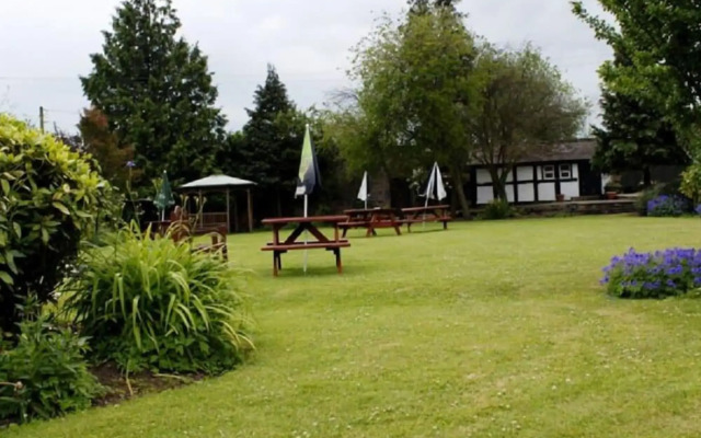 England's Gate and Coachhouse