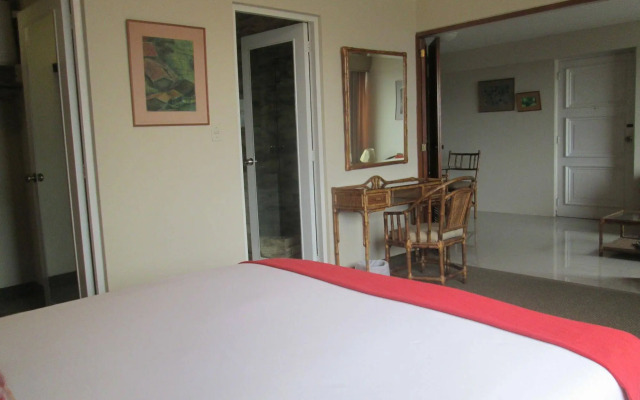 Suites Real Hotel